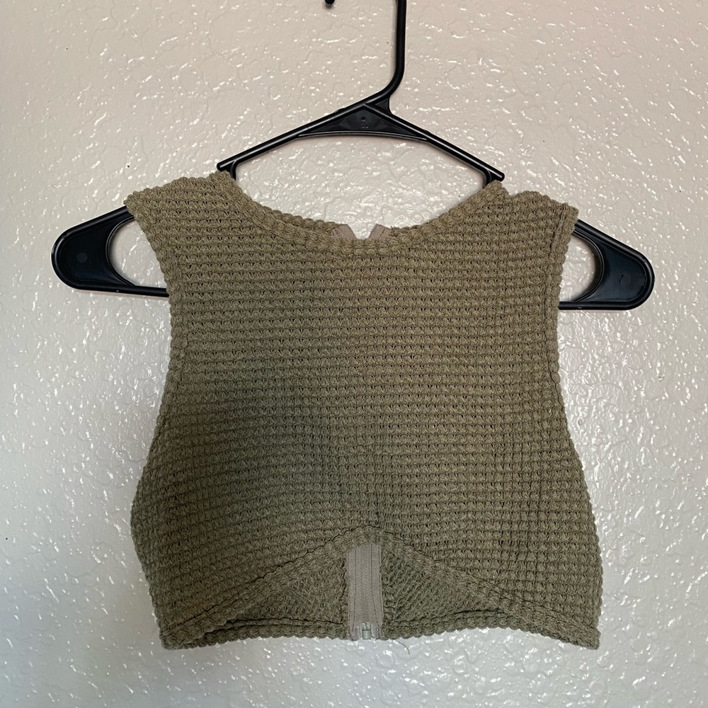 Crop top
